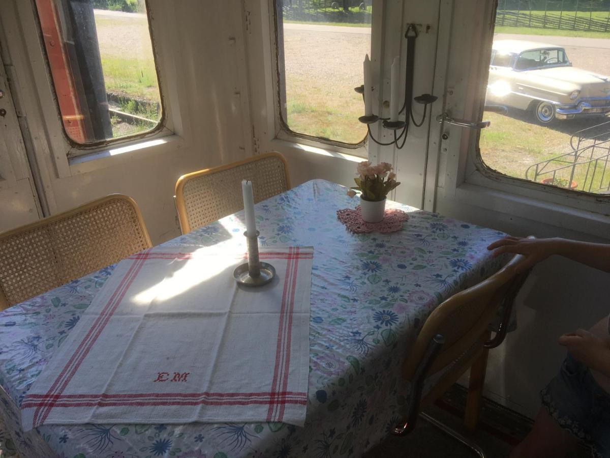 SovPå Tåg i Tärnsjö Tarnsjo Exteriör bild